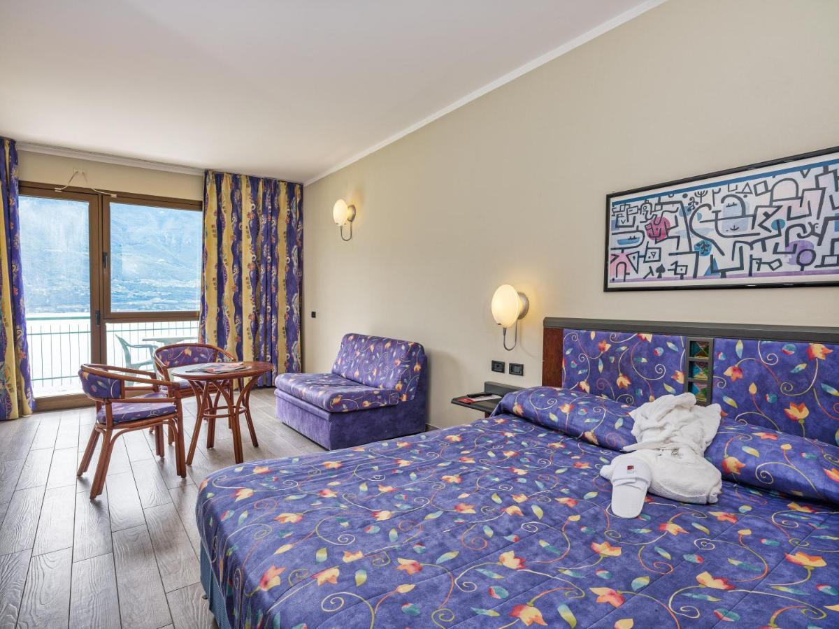 לימונה סול גרדה Hotel San Pietro מראה חיצוני תמונה