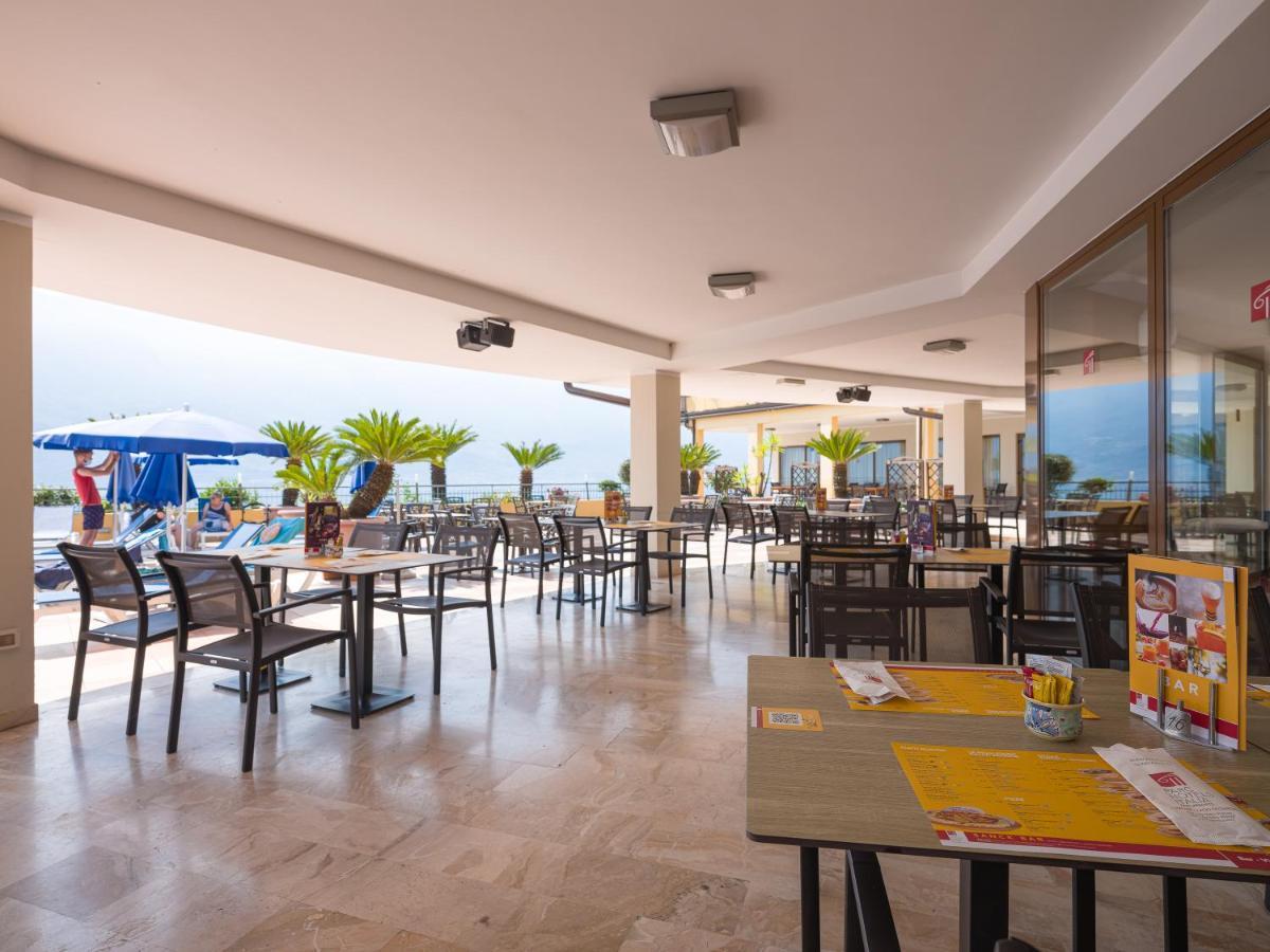 לימונה סול גרדה Hotel San Pietro מראה חיצוני תמונה