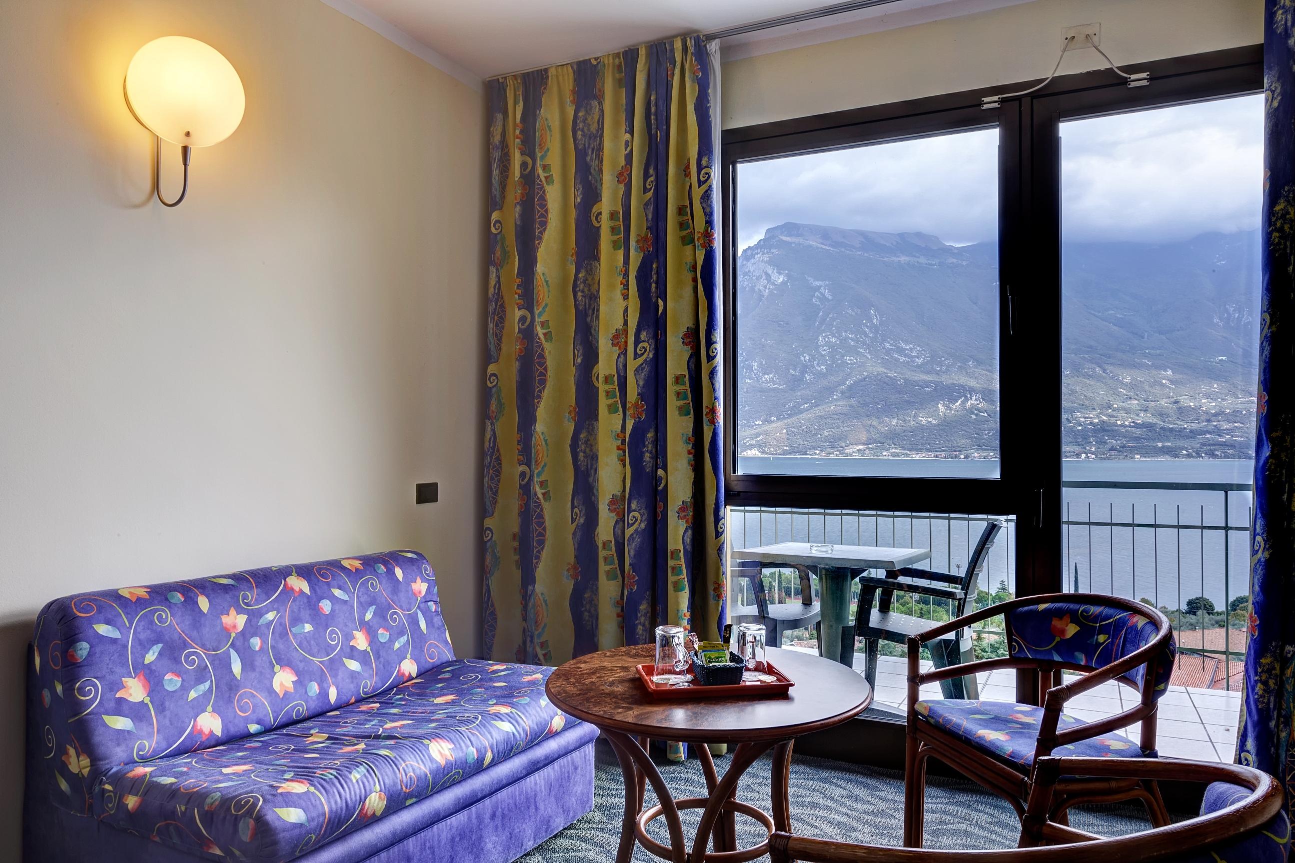 לימונה סול גרדה Hotel San Pietro מראה חיצוני תמונה