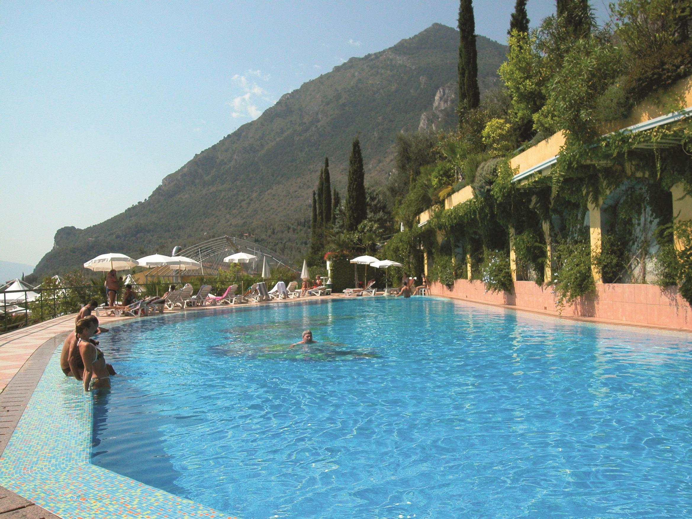 לימונה סול גרדה Hotel San Pietro מראה חיצוני תמונה