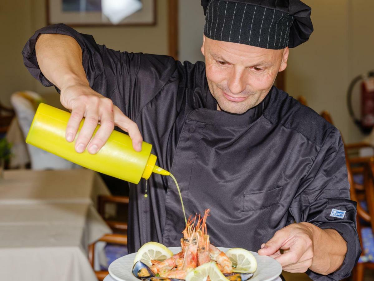 לימונה סול גרדה Hotel San Pietro מראה חיצוני תמונה